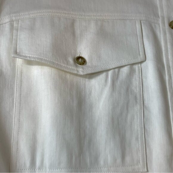 FRAME Arie Sleeveless Linen Button-Up Top in White - Picture 10 of 12
